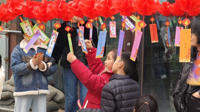 【网络中国节·元宵节】民权县图书馆举办“马跃书香闹元宵”第四届灯谜竞猜活动