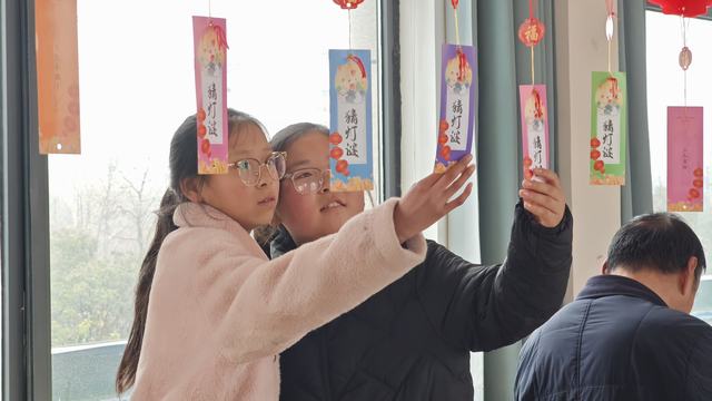 【网络中国节·元宵节】民权县图书馆举办“马跃书香闹元宵”第四届灯谜竞猜活动