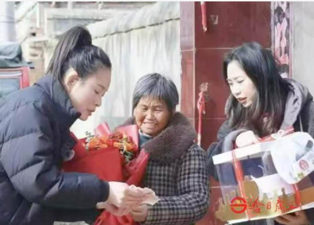 “跑腿华”王艳华：  用脚步点亮乡村温情