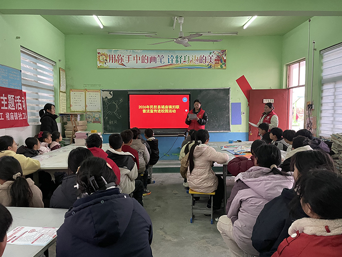 法治春风进校园 守护少年助成长—— 褚庙镇开展未成年人普法宣讲活动
