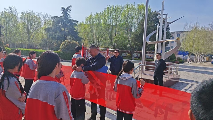 故土英魂在,清明少年行—— 民权县白云寺镇第一初级中学祭扫杞县烈士陵园纪实 故土英魂在,清明少年行—— 民权县白云寺镇第一初级中学祭扫杞县烈士陵园纪实