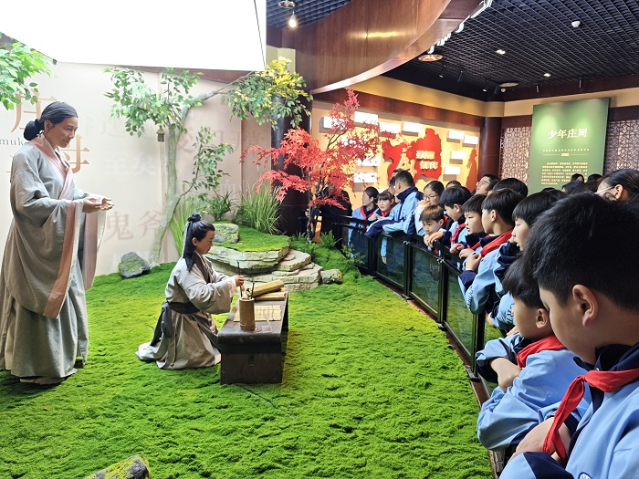 团县委举办“书香润少年 文脉传民权”青少年主题读书会 团县委举办“书香润少年 文脉传民权”青少年主题读书会