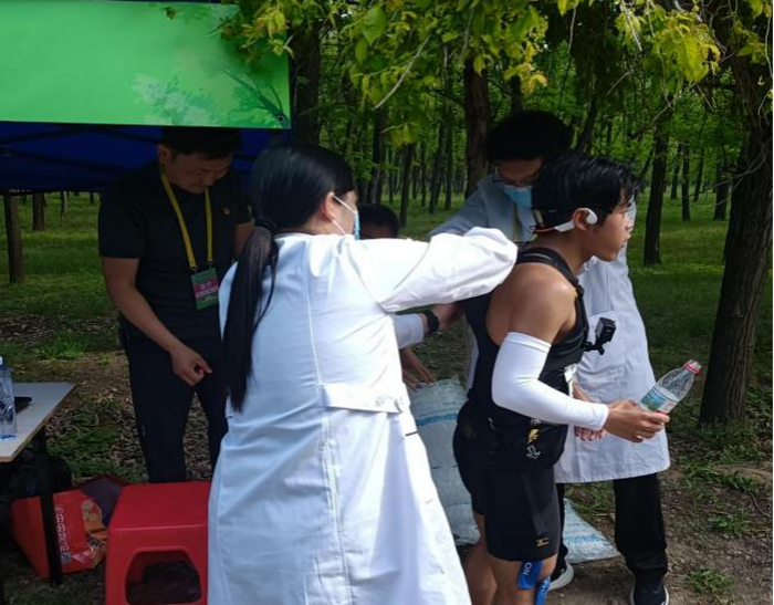 “医”心助力 护航奔跑 --民权县卫健委圆满完成第四届马拉松赛事医疗保障工作