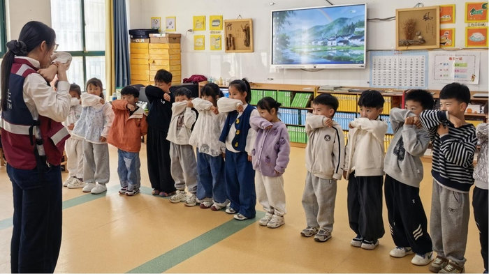 健康习惯进校园 守护幼儿共成长 —— 民权县疾控中心开展主题宣讲活动