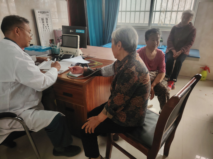 北关镇：家庭医生送服务 新风入人心