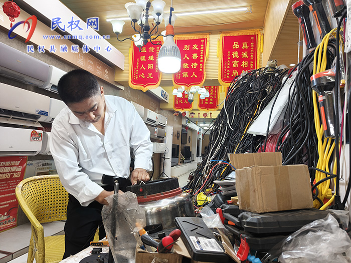 张宝亮： 平凡善举暖乡邻