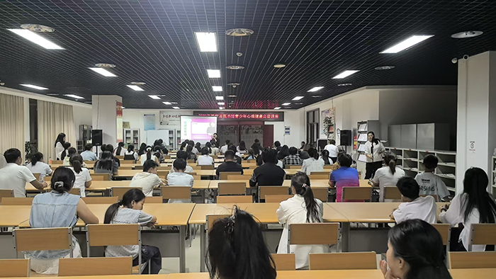 民权县图书馆举办青少年心理健康公益讲座