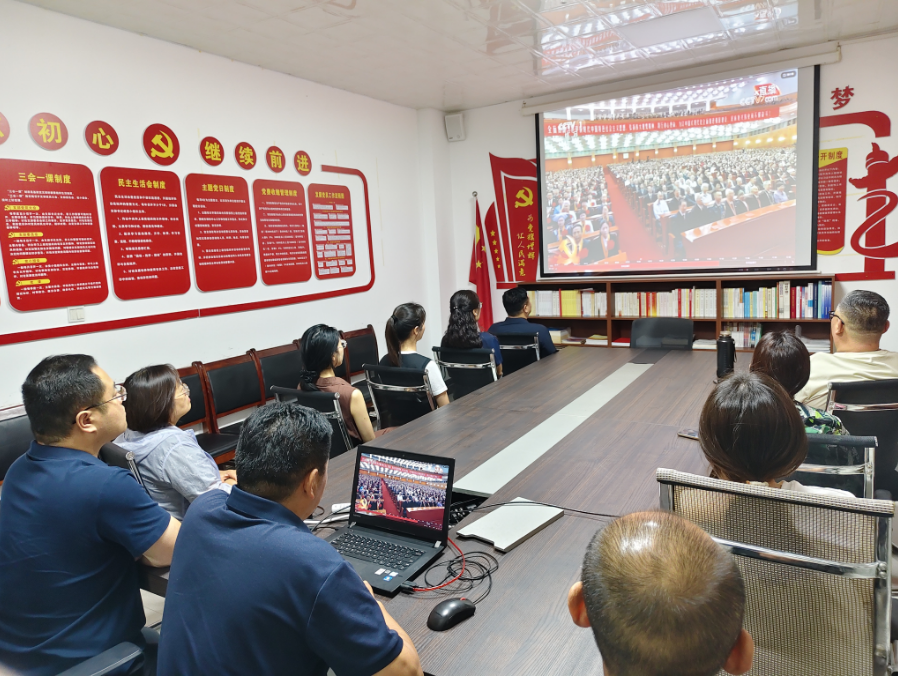 民权县社会保险中心组织收听收看庆祝中国共产党成立105周年大会