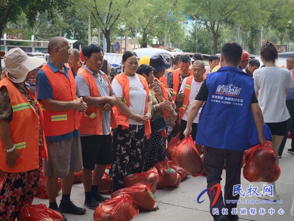 助农送清凉 公益暖人心