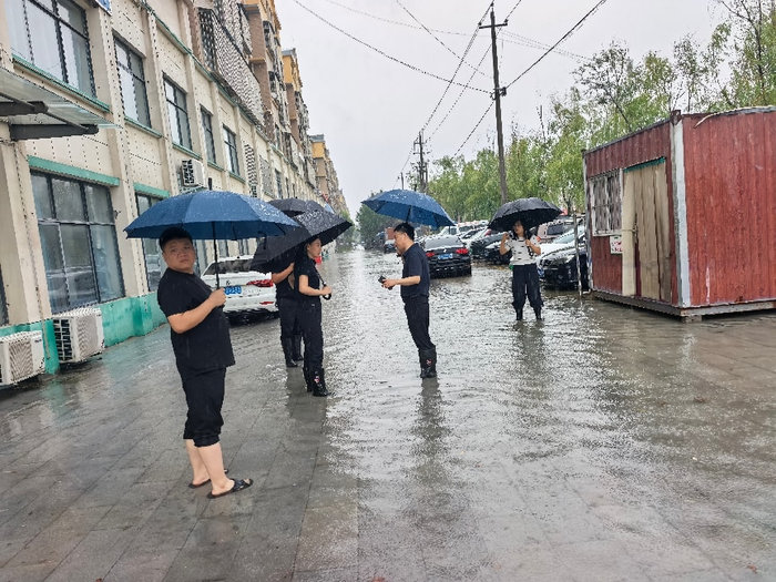闻“风”而动 逆雨而行 --民权县卫健系统全力迎战台风“白海豚” 筑牢群众健康安全屏障