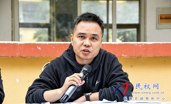 人和镇：开学第一课 学法筑梦护青春 送法进校园