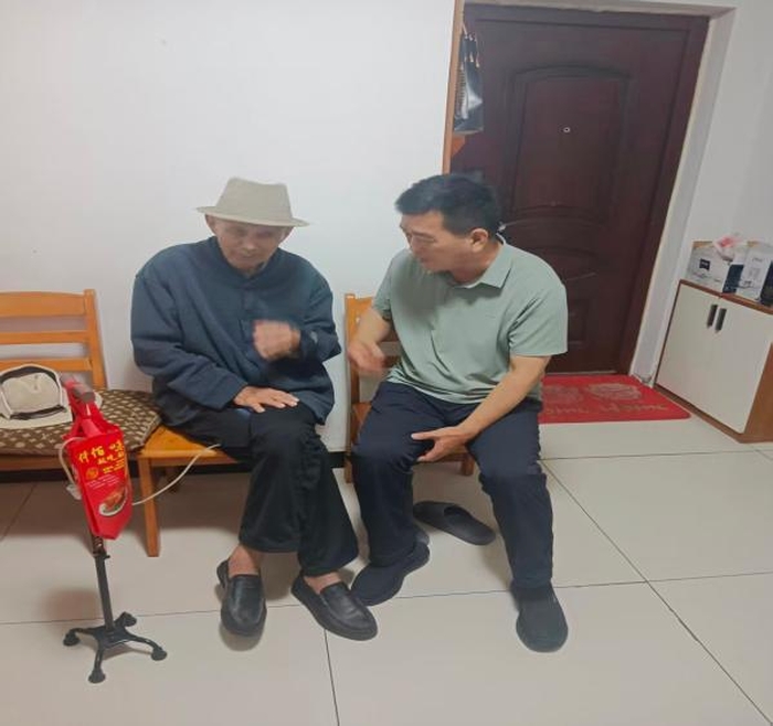 情暖中秋 致敬桑榆 ---民权县龙塘镇卫生院走访慰问离休老干部蒋家庆 情暖中秋 致敬桑榆 ---民权县龙塘镇卫生院走访慰问离休老干部蒋家庆
