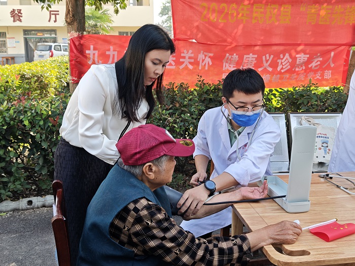 传承敬老风尚 共度重阳佳节——团县委组织开展2026年重阳节敬老慰问暖心活动